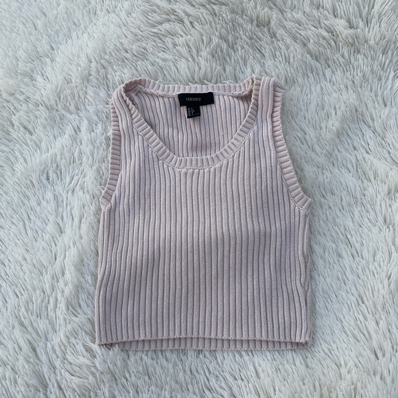 Forever 21 Tops - ✨4/$10✨Forever 21 Cropped Sweater Tank